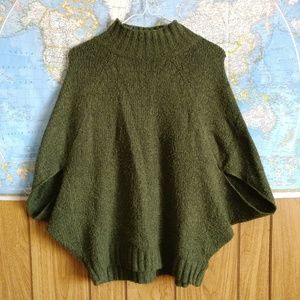 Field & Flower Dark Green Sweater Poncho Pullover